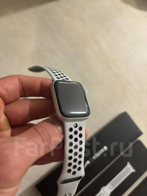 Apple Watch SE Nike. GPS, NFC, IP68 ����