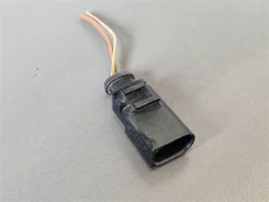 ������ VW Touareg 2002-2010 8d0973822 8D0973822 ����