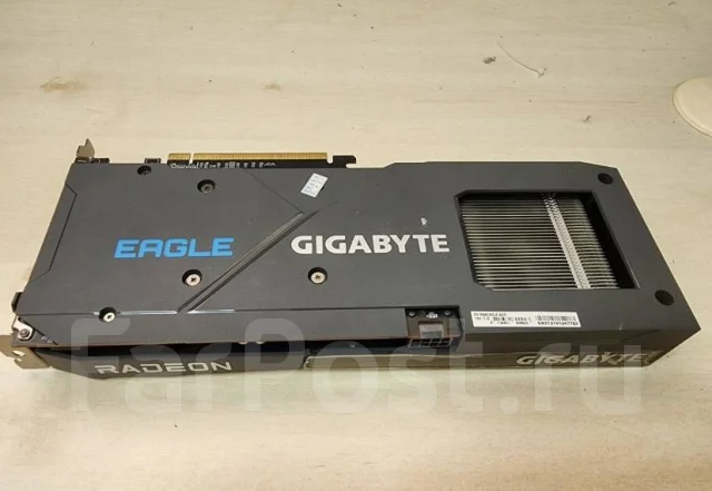 Radeon RX 6600 ����