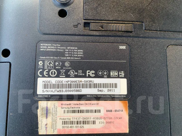Samsung 300E5A-S03. 15", 2,3����, ��� 8 ��, ���� 250���, WiFi: 1, Bluetooth: 1, ����������� �� 4��. ����