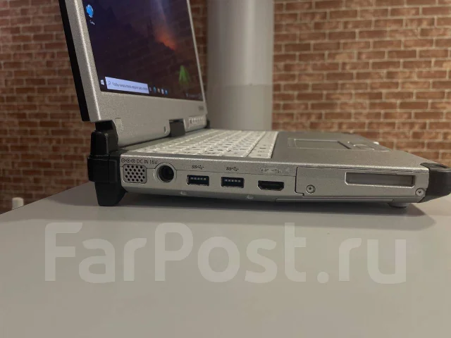 Panasonic Toughbook. 12.5", 1,8����, ��� 8 ��, ���� 240���, WiFi: 1, Bluetooth: 1, ����������� �� 5��. ����