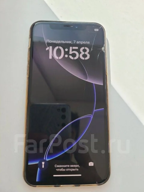 Apple iPhone X. �/�, 64 ��, 4G LTE ����