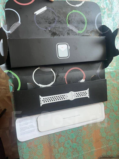 Apple Watch SE Nike ����