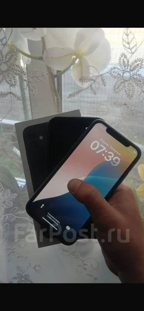 Apple iPhone 11. �/�, 64 ��, ������, 4G LTE, NFC ����