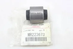 ����������� ������ ����� �������! Mitsubishi Lancer 92/Carisma 95 Mitsubishi MR223673 MR223673 ����