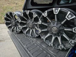 Crimson MG Monster. 8.0x17", 6x139.7, ET20 ����