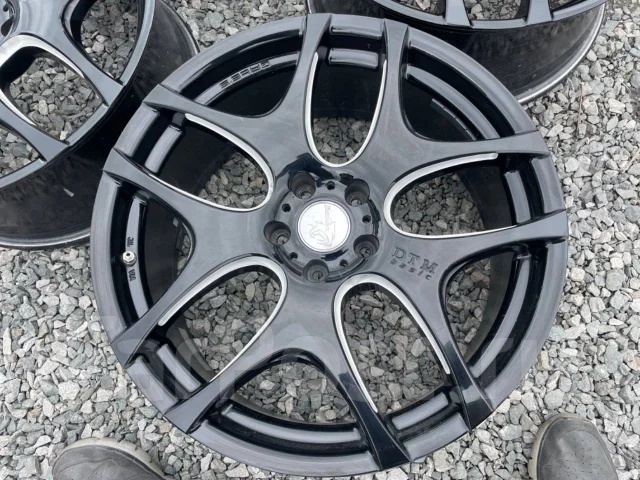 Falken. 8.5x20", 5x114.3, ET48, �� 73���. ����