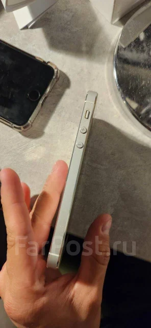 Apple iPhone 5s. �/�, 16 ��, �������, 4G LTE ����