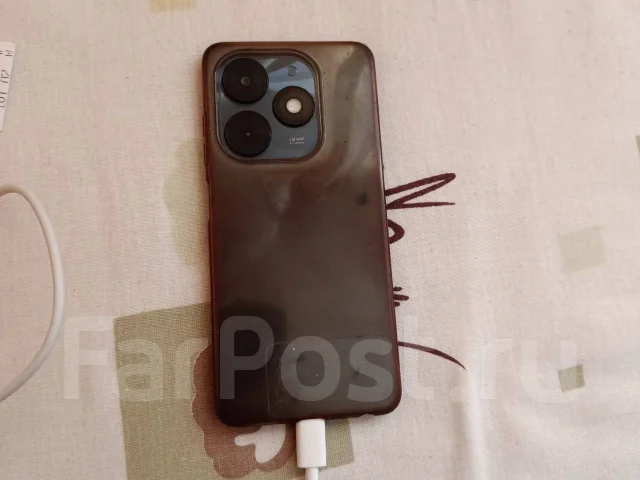 Tecno Spark Go 2024. �/�, 64 ��, �����, 4G LTE, Dual-SIM ����