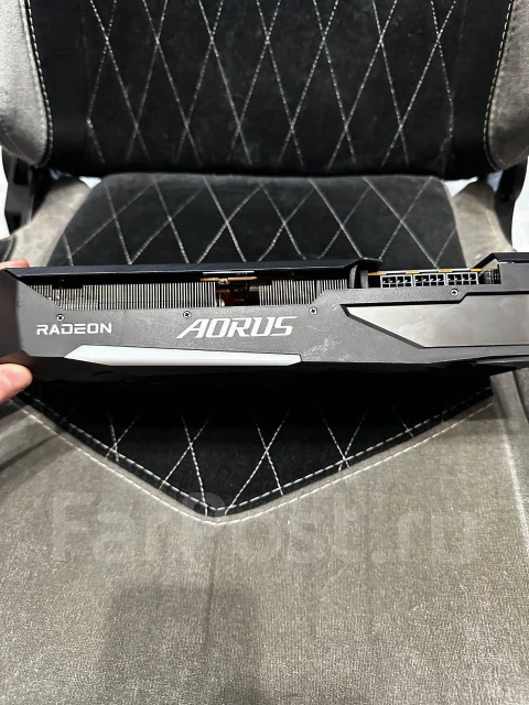 Radeon RX 6900 XT ����
