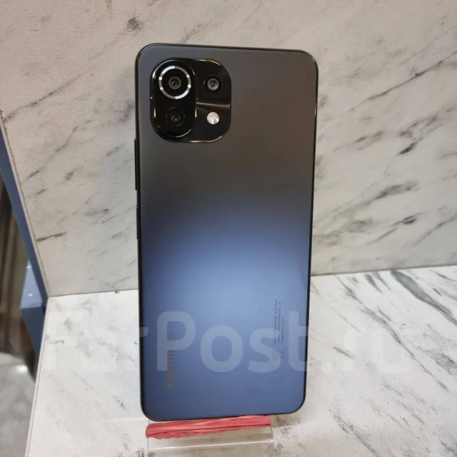 Xiaomi Mi 11 Lite. �/� ����