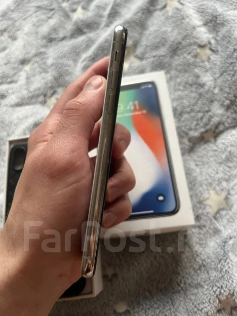 Apple iPhone X. �����, 64 ��, ����������� ����
