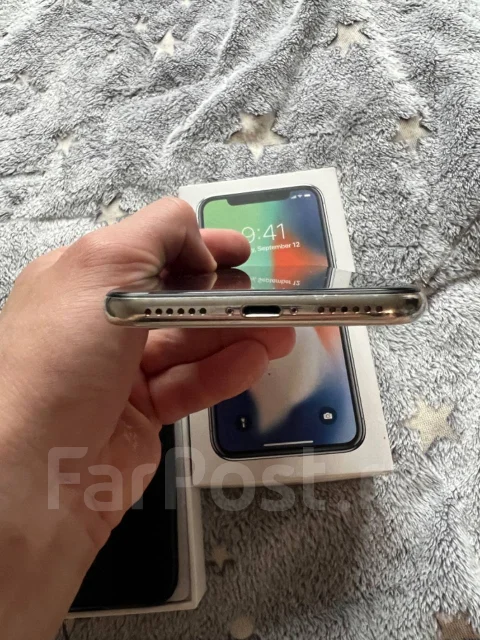 Apple iPhone X. �����, 64 ��, ����������� ����
