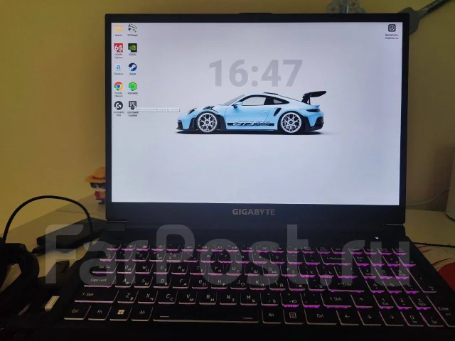 Gigabyte G6. 16", 165����, ��� 16 ��, ���� 512���, WiFi: 1, Bluetooth: 1 ����