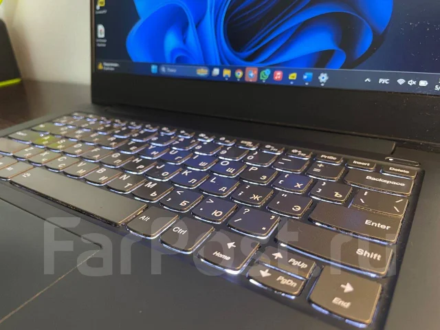 Lenovo IdeaPad S340. 14", 2,6����, ��� 4 ��, ���� 128���, WiFi: 1, Bluetooth: 1, ����������� �� 6��. ����