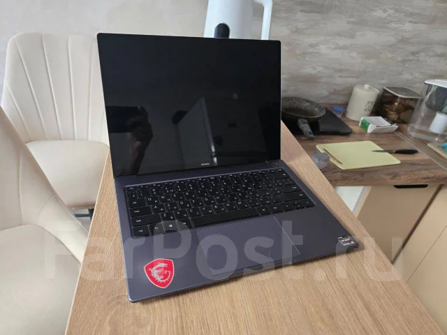 Huawei MateBook 14. 14", ��� 16 ��, ���� 512���, WiFi: 1, Bluetooth: 1, ����������� �� 7��. ����