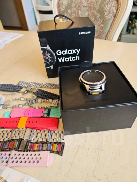 Samsung Galaxy Watch ����