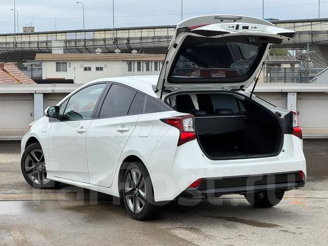 Toyota Prius. ��������, ��������, 1.8 (98��.�.), ������, �/�. ��� ����� �� ������������ ����