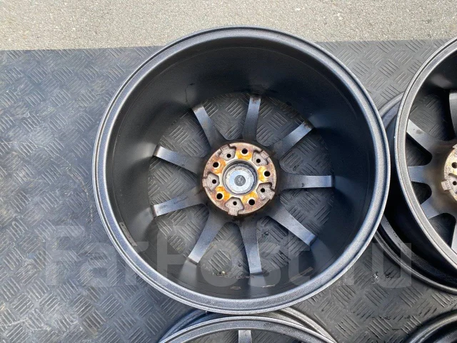 Hot Stuff G.speed. 8.0x17", 5x114.3, ET50, �� 73���. ����