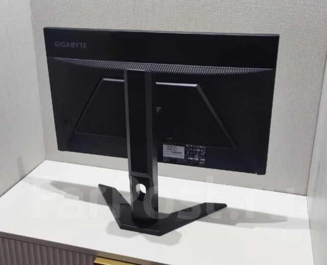 Gigabyte. 24", ���������� �� (LCD, LED, QLED) ����