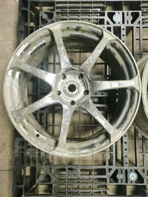 AVS Model T7. 8.0x18", 5x114.3, ET30. ��� ����� �� ������������ ����