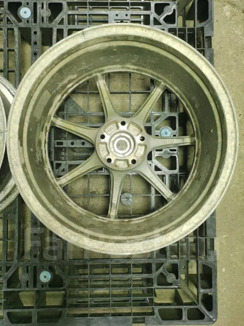 AVS Model T7. 8.0x18", 5x114.3, ET30. ��� ����� �� ������������ ����