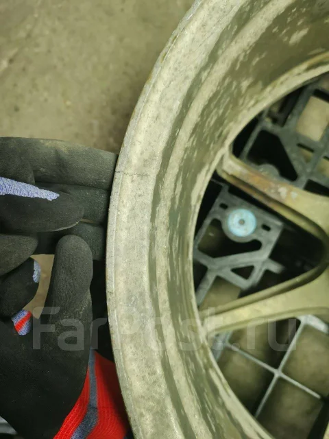 AVS Model T7. 8.0x18", 5x114.3, ET30. ��� ����� �� ������������ ����