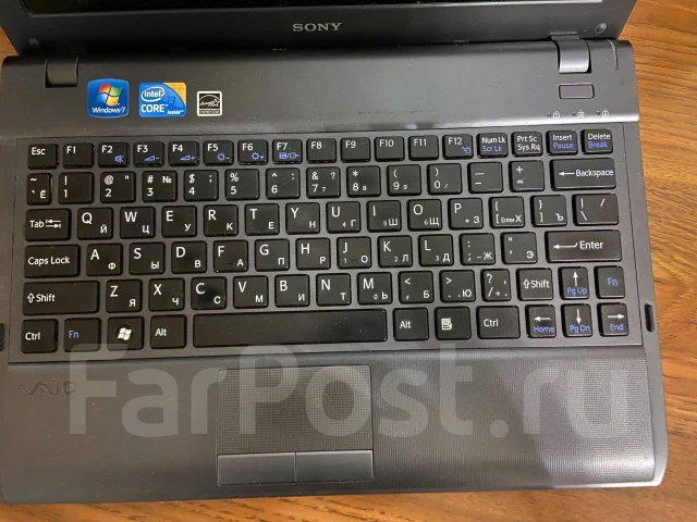 Sony VAIO PCG. 11.6", 1,3����, ��� 4 ��, ���� 455���, WiFi: 1, Bluetooth: 1, ����������� �� 1��. ����