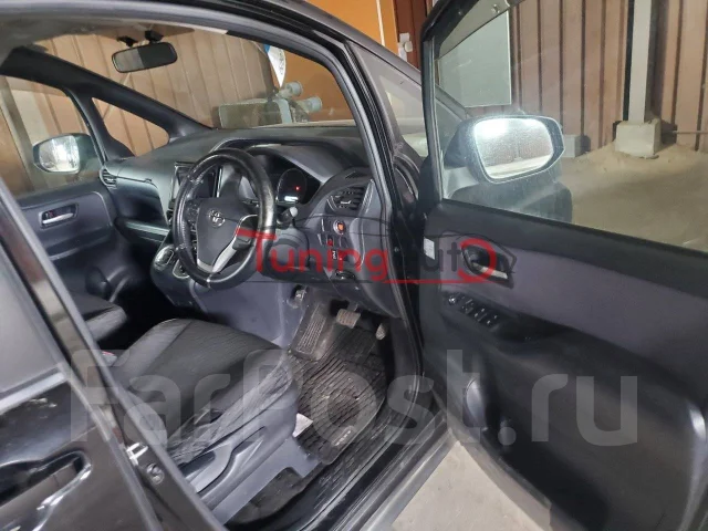 Toyota Voxy. ZRR80W, 3ZRFAE ����