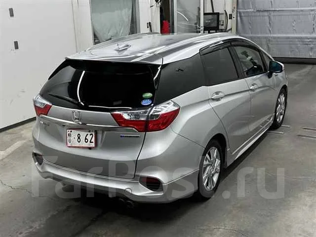 Honda Shuttle. GP7, LEB ����