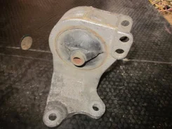 ������� ��� Mitsubishi Legnum EA1W 4G93 4G94, ����� �������� MR272744 ����