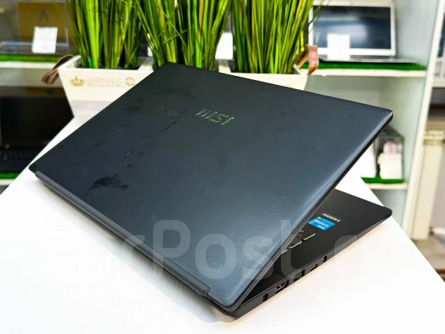 MSI Modern 14 C12M. 14", 1,3����, ���� 512���, WiFi: 1, Bluetooth: 1 ����