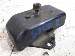 ����� ��������� Mitsubishi L200 KB MR992670 MR992670 ����