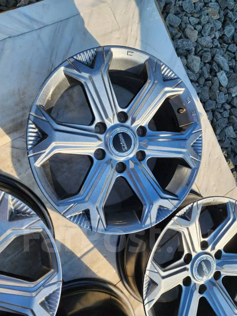 Dunlop Wild Cruising. 7.5x17", 6x139.7, ET25 ����