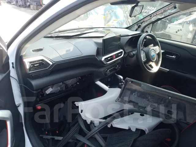 Toyota Raize. A210A, 1KR ����