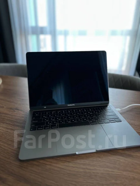 Apple MacBook Air 13. 13.3", ��� 8 ��, ���� 500���, WiFi: 1, Bluetooth: 1 ����