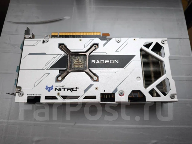 Radeon RX 6600 XT ����
