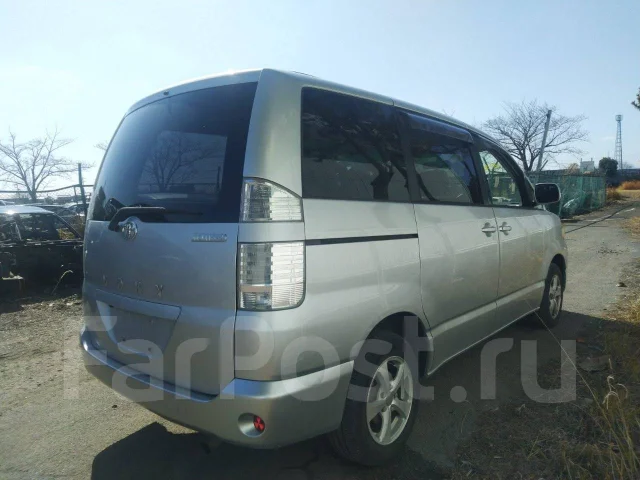 Toyota Voxy. AZR65, 1AZFSE ����