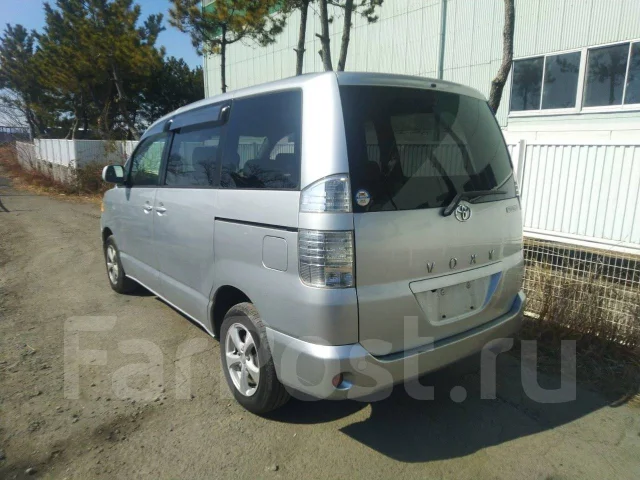 Toyota Voxy. AZR65, 1AZFSE ����