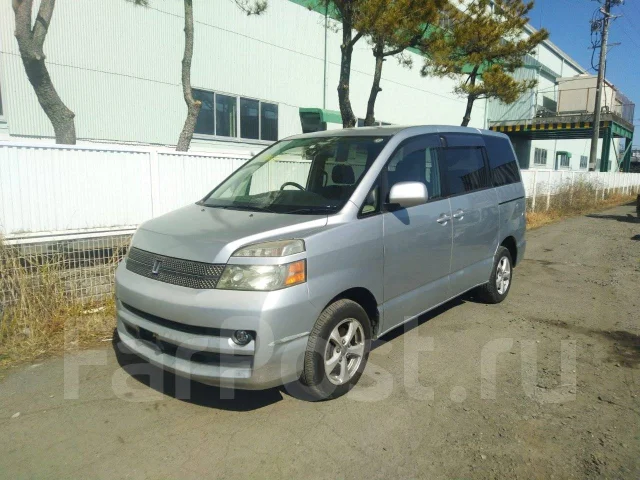 Toyota Voxy. AZR65, 1AZFSE ����