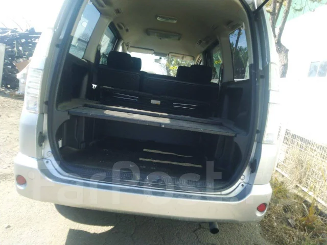 Toyota Voxy. AZR65, 1AZFSE ����