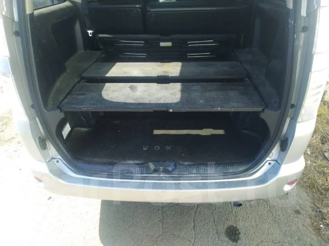 Toyota Voxy. AZR65, 1AZFSE ����