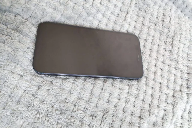 Apple iPhone 12. �/�, 128 ��, ������ ����