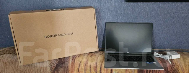 Honor MagicBook X 16 Pro. 16", 4,7����, ��� 16 ��, ���� 512���, WiFi: 1, Bluetooth: 1, ����������� �� 10��. ����
