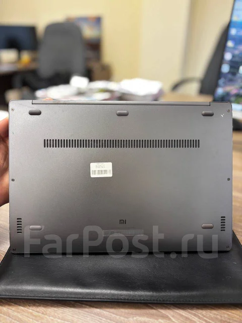 Xiaomi Mi Notebook Air 13.3. 13", 2,3����, ��� 8 ��, ���� 256���, WiFi: 1, Bluetooth: 1, ����������� �� 8��. ����