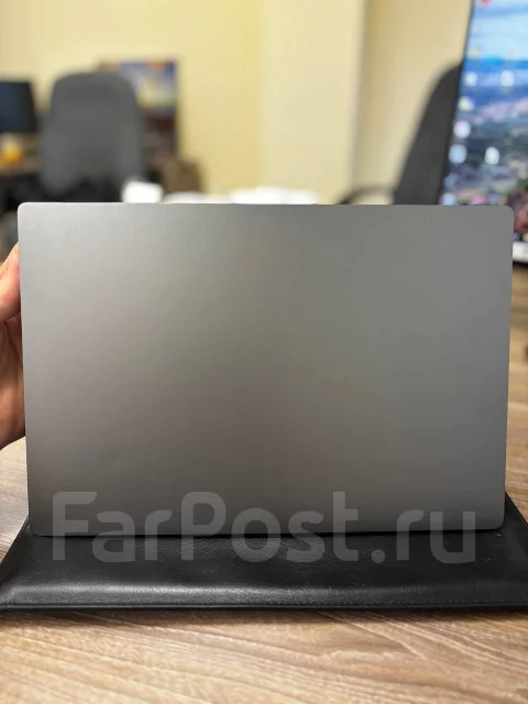 Xiaomi Mi Notebook Air 13.3. 13", 2,3����, ��� 8 ��, ���� 256���, WiFi: 1, Bluetooth: 1, ����������� �� 8��. ����
