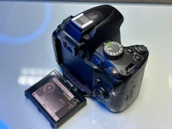 Nikon D5000 Body ����