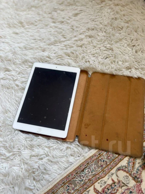 Apple iPad Air. ������ 32 �� ����