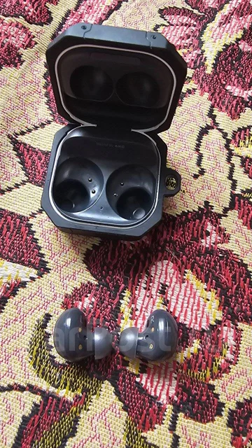 Samsung Galaxy Buds2 ����