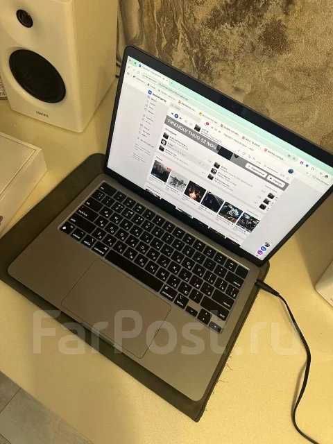 Apple MacBook Air 13 2022. 13.6", ��� 8 ��, ���� 256���, WiFi: 1, Bluetooth: 1, ����������� �� 20��. ����